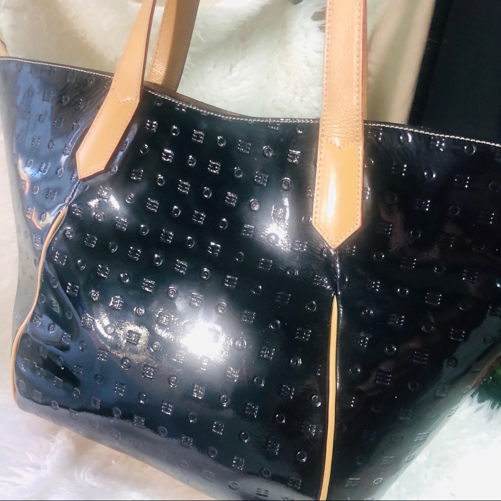 Arcadia black patent leather bag made in I…